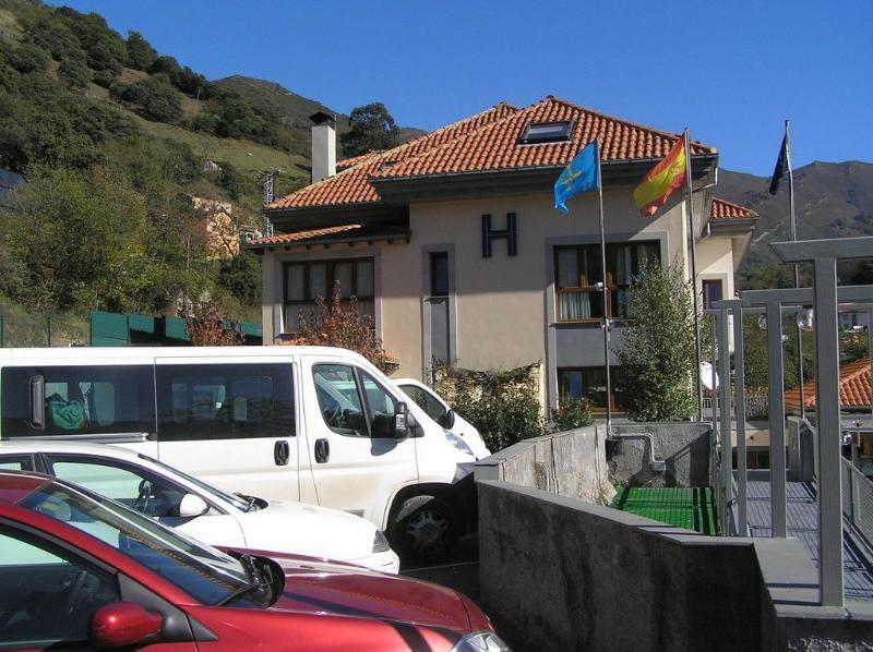 Hotel Santa Cristina Pola de Lena Εξωτερικό φωτογραφία